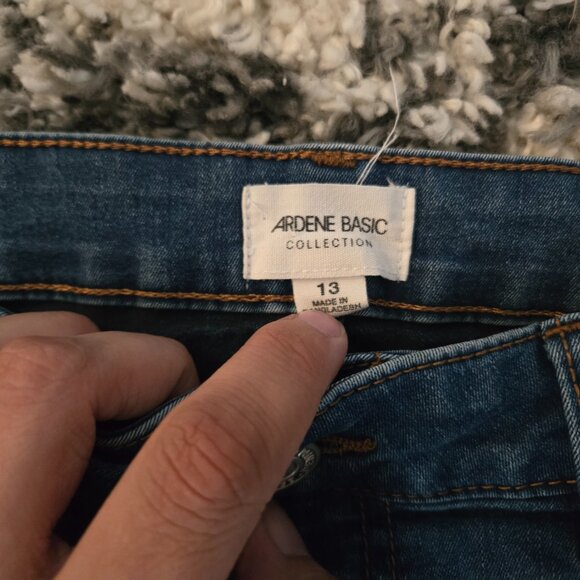 Ardene Size 13 Jean Shorts Cuffed Hem Denim Summer - Picture 3 of 3